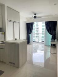 1 Canberra (D27), Condominium #577114541